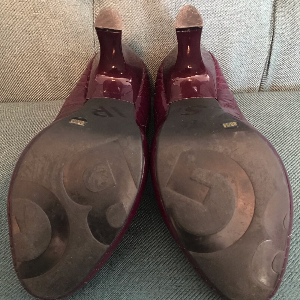 BCBG Plum Pumps - Picture 5 of 6